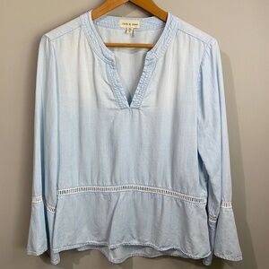 Cloth & Stone -‎ Anthropologie - Chambray V-neck Women's Shirt Blue Size Medium